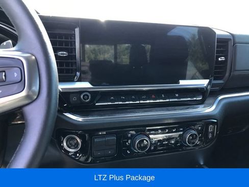 Used 2023 Chevrolet Silverado 1500 LTZ w/ LTZ Premium Package AWD/4WD image 8