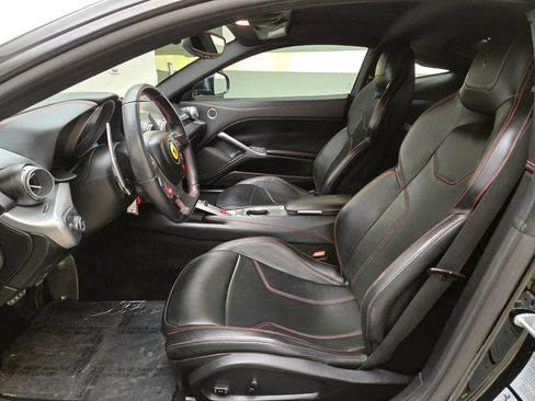 Used 2015 Ferrari F12 Berlinetta image 10