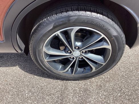 Used 2020 Buick Encore GX Essence image 11
