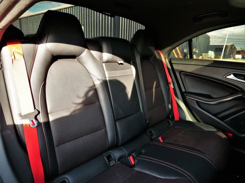 Used 2018 Mercedes-Benz CLA 45 AMG 4MATIC image 36