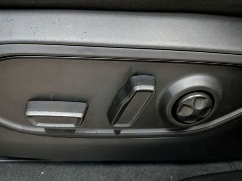 New 2025 Jeep Grand Cherokee Limited image 13