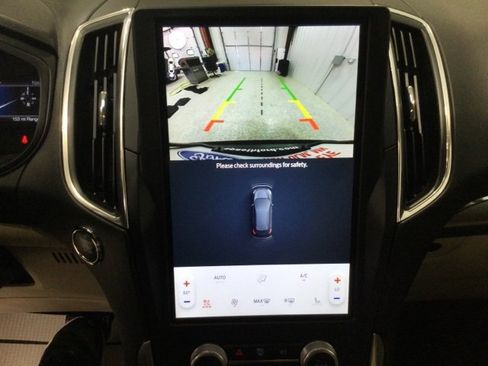 Certified 2022 Ford Edge Titanium w/ Equipment Group 301A image 27