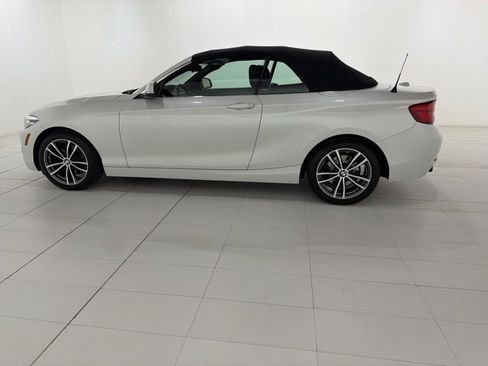 Used 2018 BMW 230i xDrive Convertible image 2