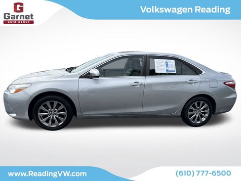 Used 2016 Toyota Camry XLE image 2