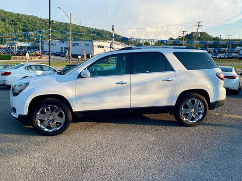 Used 2017 GMC Acadia Limited SLT FWD image 4