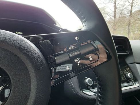 Used 2025 Nissan Z Sport w/ Floor Mat Package image 24