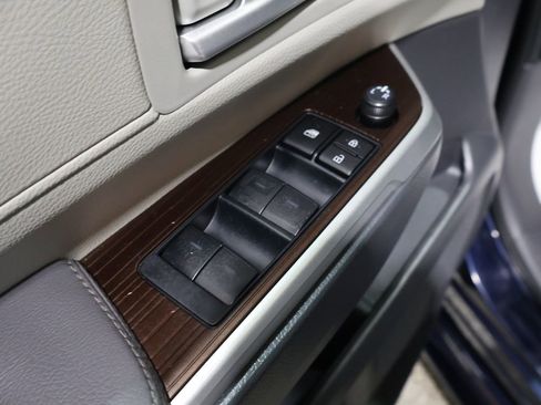 Used 2024 Toyota Sienna XLE image 14