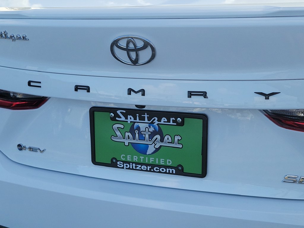 Used 2025 Toyota Camry SE w/ Multimedia Upgrade Package FWD image 7