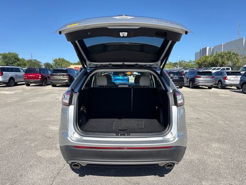 Used 2016 Ford Edge Titanium w/ Technology Package FWD image 28