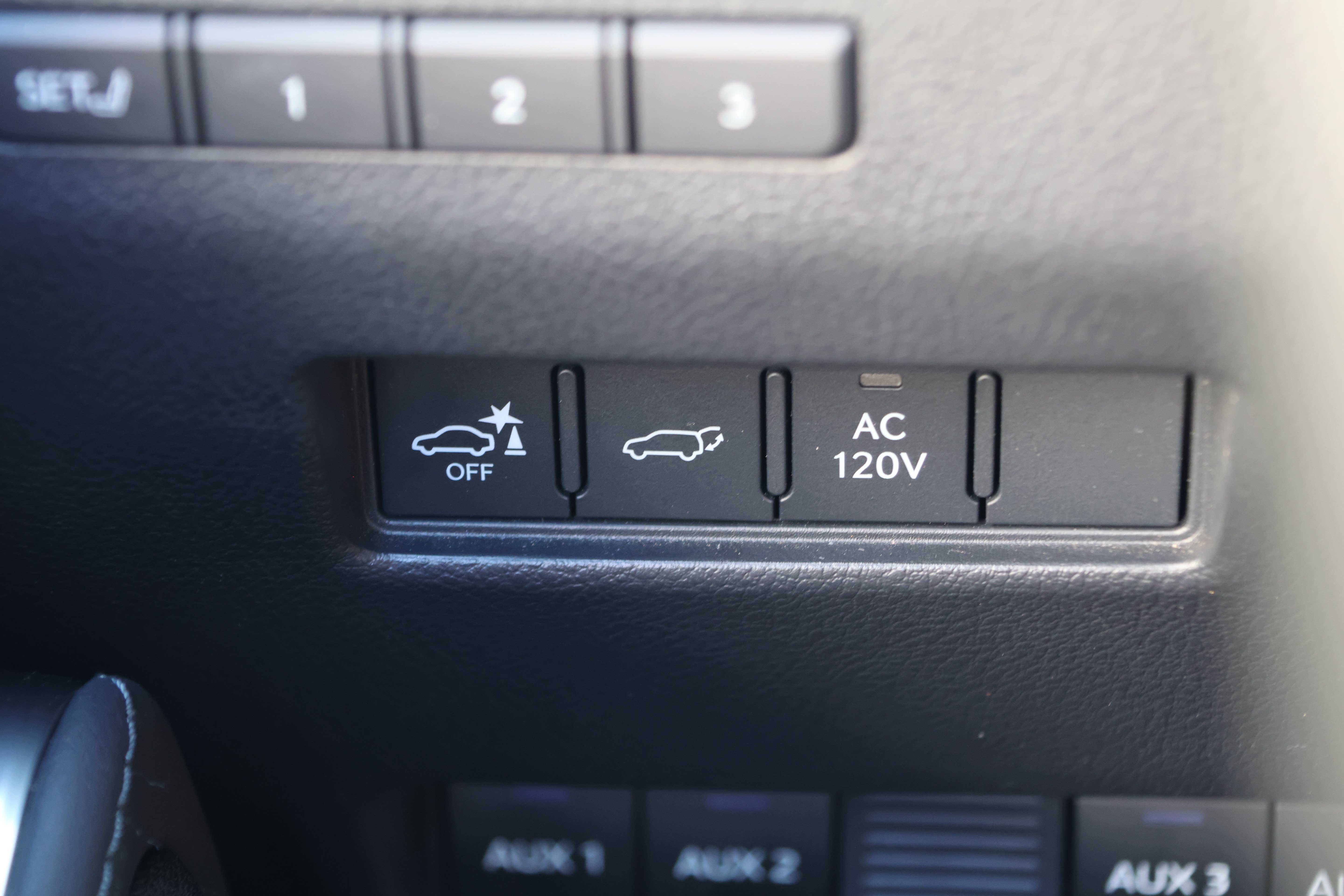 Certified 2025 Lexus GX 550 AWD/4WD image 17