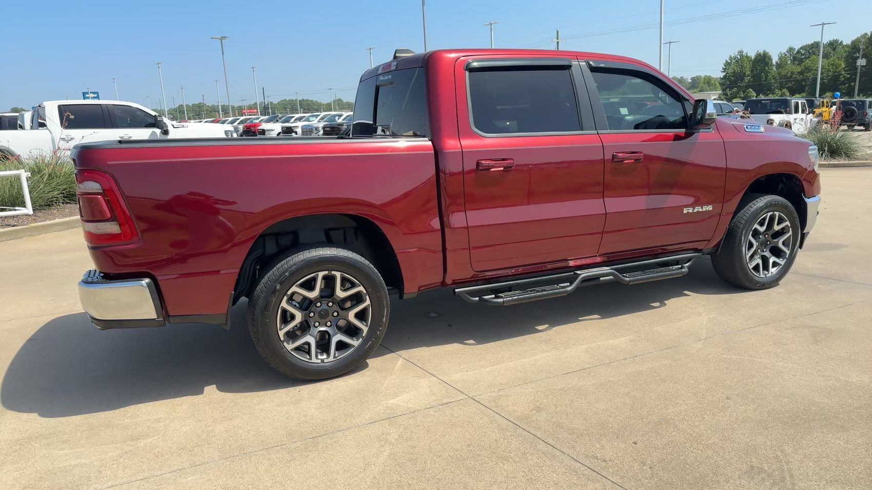 Used 2024 RAM 1500 Laramie AWD/4WD image 8