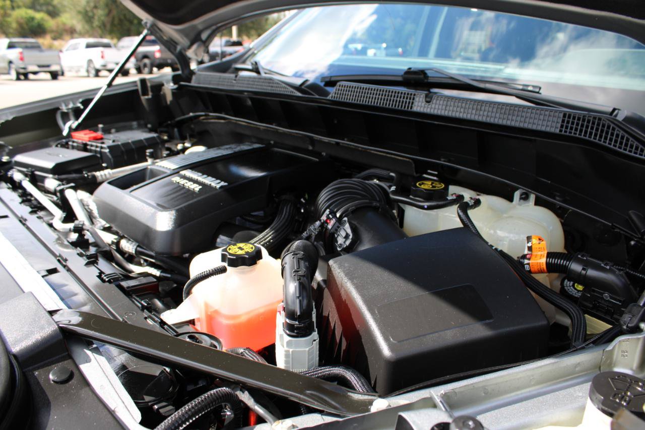 Used 2023 Chevrolet Silverado 1500 RST RWD image 14