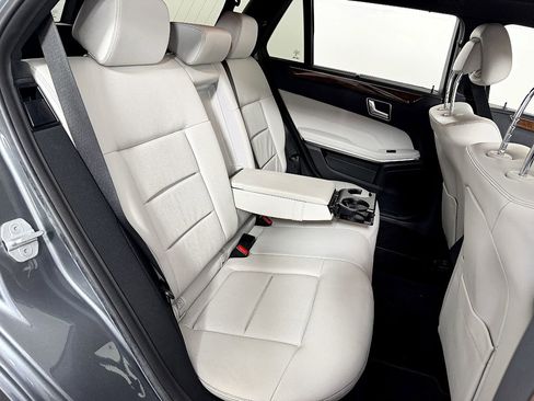Used 2016 Mercedes-Benz E 350 4MATIC Luxury Wagon image 37