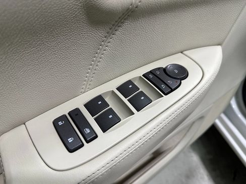 Used 2011 Cadillac DTS Platinum FWD image 26