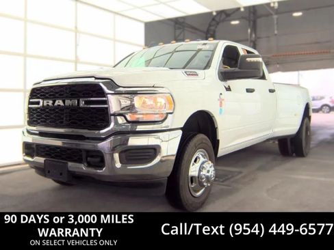 Used 2024 RAM 3500 Tradesman w/ Chrome Appearance Group AWD/4WD image 1