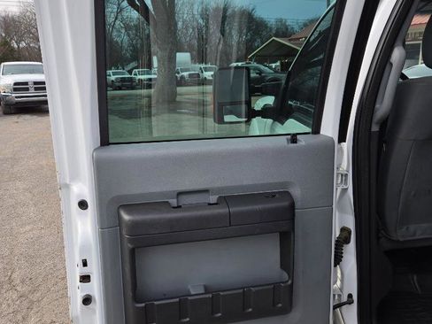 Used 2015 Ford F250 XL w/ Power Equipment Group image 41