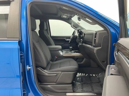 Used 2023 Chevrolet Silverado 1500 RST AWD/4WD image 18