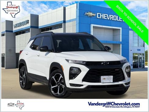 Used 2023 Chevrolet TrailBlazer RS w/ Sun and Liftgate Package FWD image 1