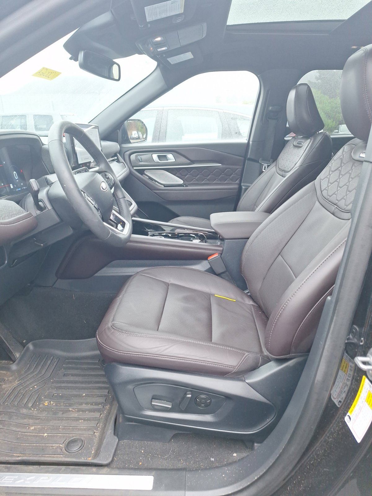 Used 2026 Ford Explorer Platinum w/ LUX Leather Package AWD/4WD image 11