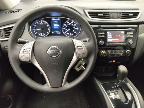 Used 2016 Nissan Rogue S w/ Appearance Package FWD image 22