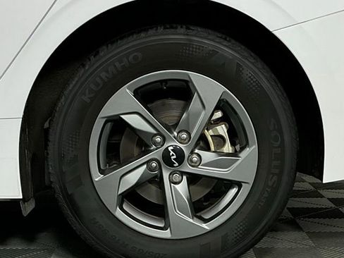 Used 2024 Kia K5 LXS FWD image 11