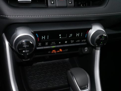 Certified 2025 Toyota RAV4 XLE Premium image 23