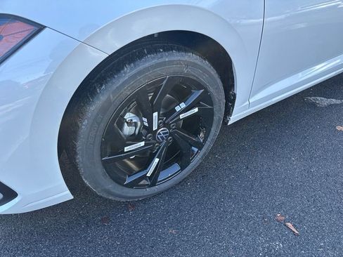 New 2026 Volkswagen Jetta SE image 2