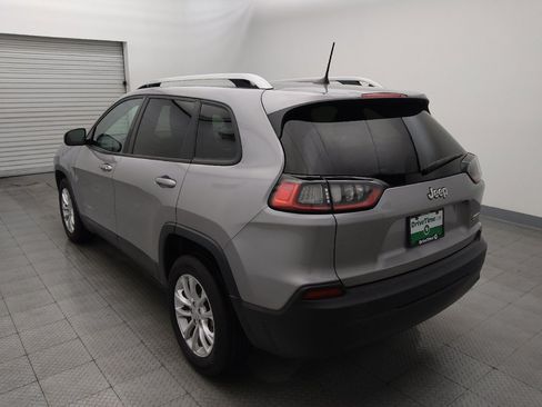 Used 2020 Jeep Cherokee Latitude FWD image 5
