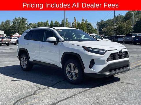 Used 2025 Toyota RAV4 XLE AWD/4WD image 7