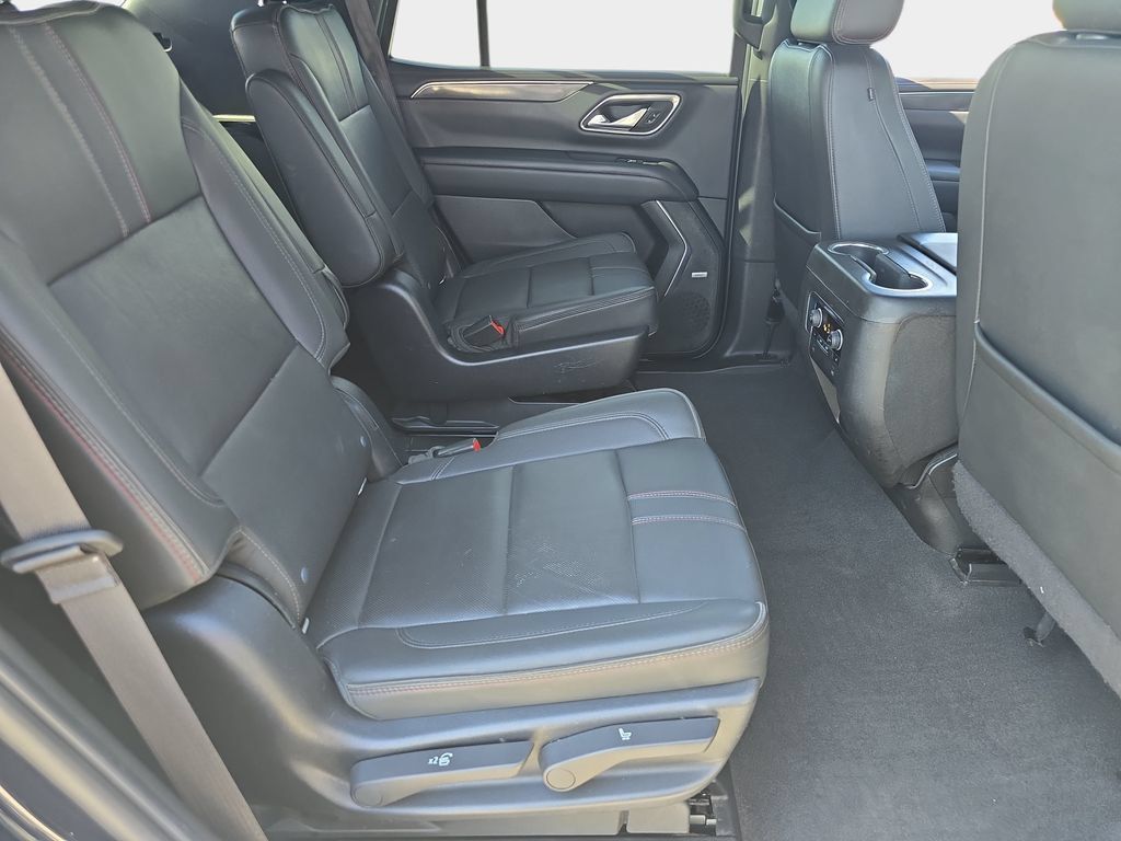 Used 2022 Chevrolet Tahoe RST w/ Luxury Package AWD/4WD image 13