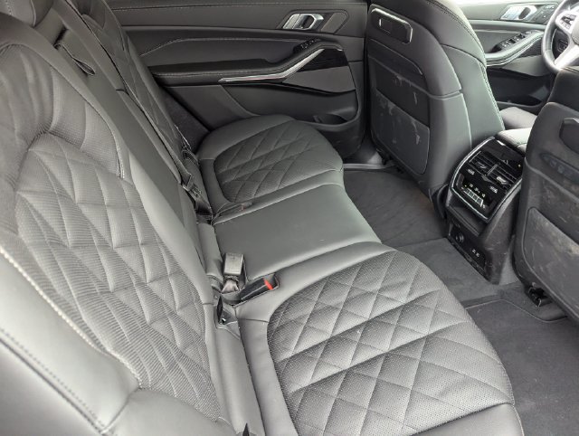 Used 2026 BMW X7 xDrive40i w/ M Sport Package AWD/4WD image 14