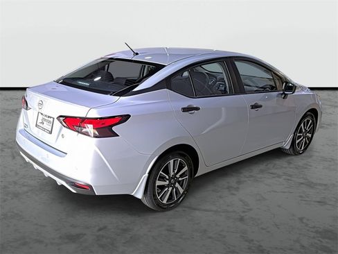 Used 2025 Nissan Versa S w/ S Plus Package image 4