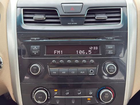 Used 2015 Nissan Altima 2.5 S w/ Power Driver Seat Package FWD image 26