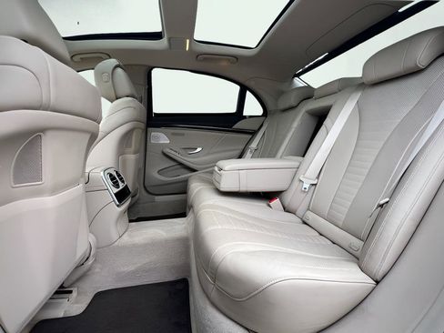 Used 2018 Mercedes-Benz S 560 S 560 image 24