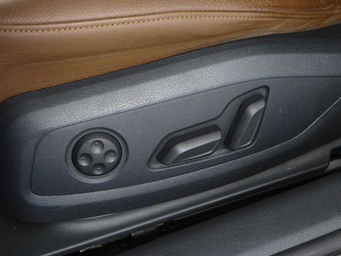 Used 2017 Audi A4 2.0T Prestige w/ Prestige Package image 23