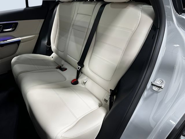 Used 2026 Mercedes-Benz GLC 300 4MATIC image 39