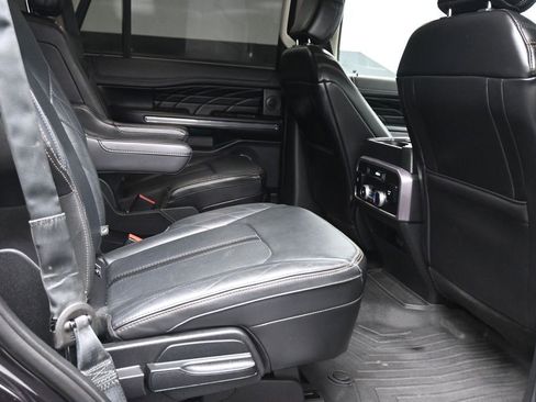 Used 2019 Ford Expedition Platinum RWD image 11