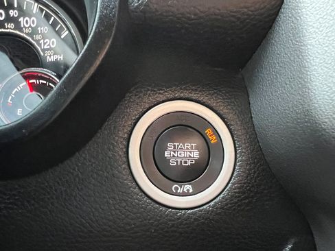 Used 2019 RAM 1500 Big Horn image 32