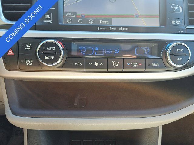 Used 2019 Toyota Highlander Limited AWD/4WD image 19