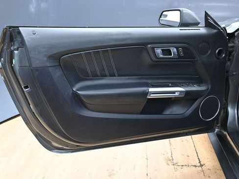 Used 2019 Ford Mustang Premium RWD image 37