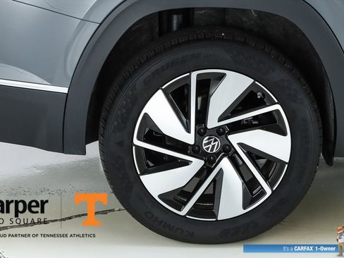 Used 2025 Volkswagen Atlas SEL image 53