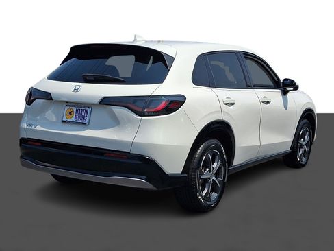 Certified 2024 Honda HR-V EX-L image 7