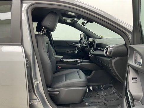 Used 2025 Chevrolet Equinox LT w/ Convenience Package II AWD/4WD image 15