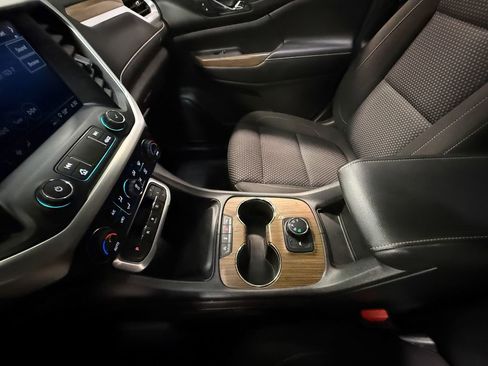 Used 2021 GMC Acadia SLE w/ Trailering Package image 83