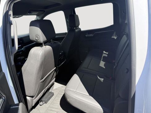 Used 2022 GMC Sierra 1500 SLT w/ SLT Premium Plus Package AWD/4WD image 3