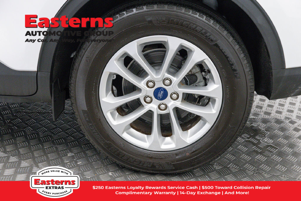 Used 2022 Ford Escape SE FWD image 34