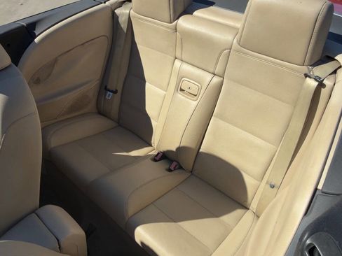 Used 2008 Volkswagen Eos FWD image 23