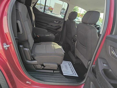 Used 2019 Chevrolet Traverse LT image 17