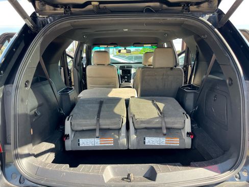 Used 2015 Ford Explorer XLT w/ Equipment Group 202B image 18
