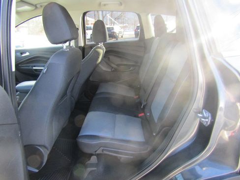 Used 2017 Ford Escape SE image 11